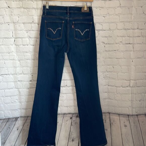 Levi’s Women’s 512 Bootcut Perfectly Slimming Jeans embellished pockets size 5M - Picture 6 of 7